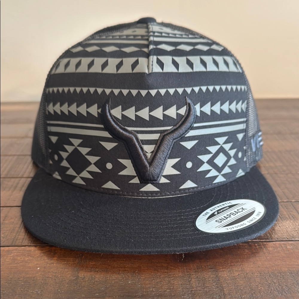 Vexil Brand Black and Gray Southwest Snapback Hat Cap